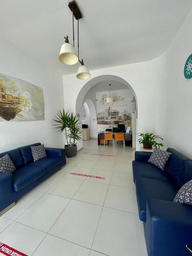 Hostel Cazino Nord Rooms Mamaia Exteriör bild