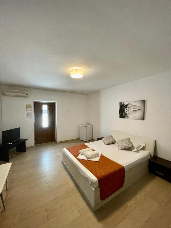 Hostel Cazino Nord Rooms Mamaia Exteriör bild