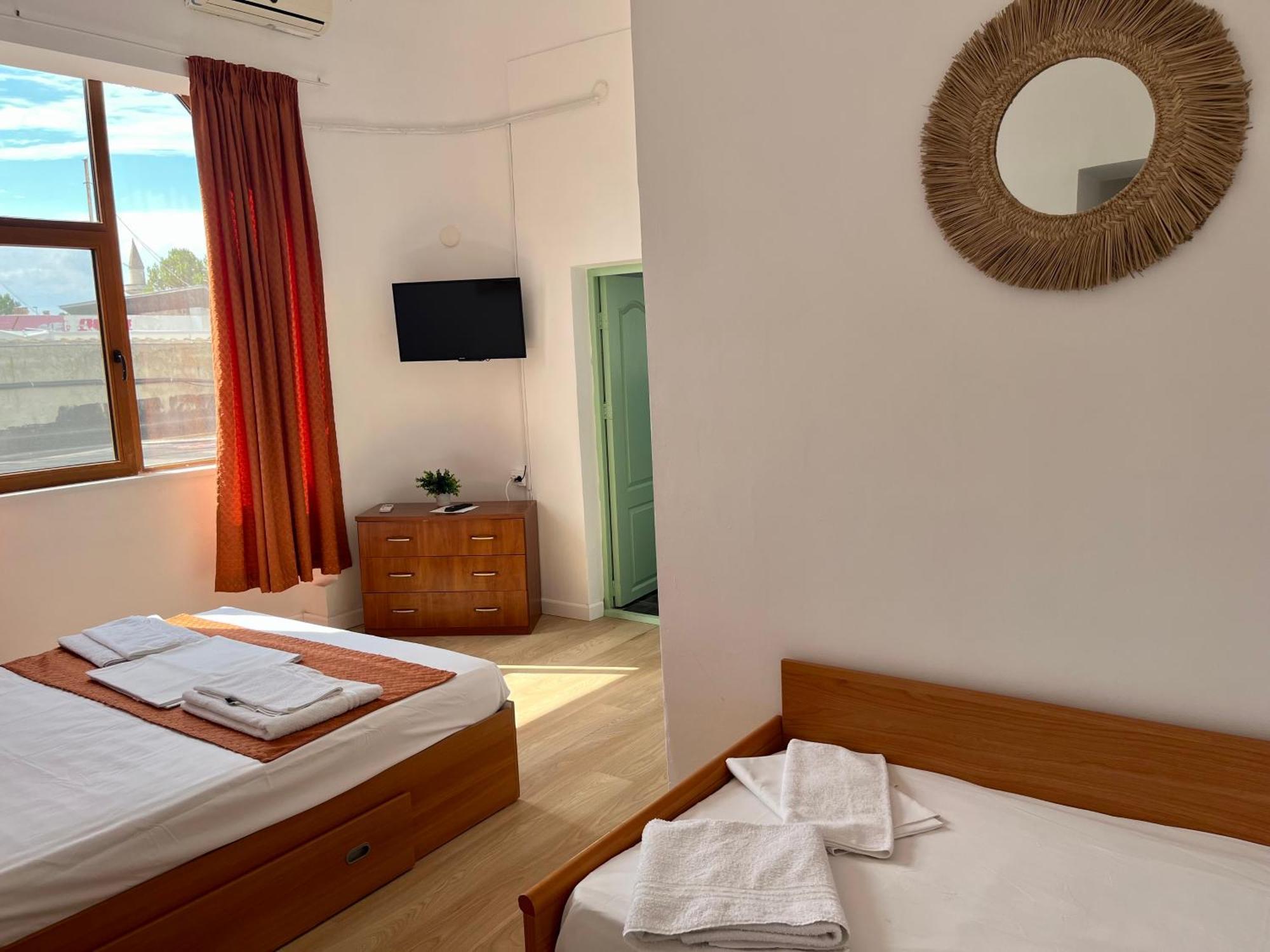 Hostel Cazino Nord Rooms Mamaia Exteriör bild