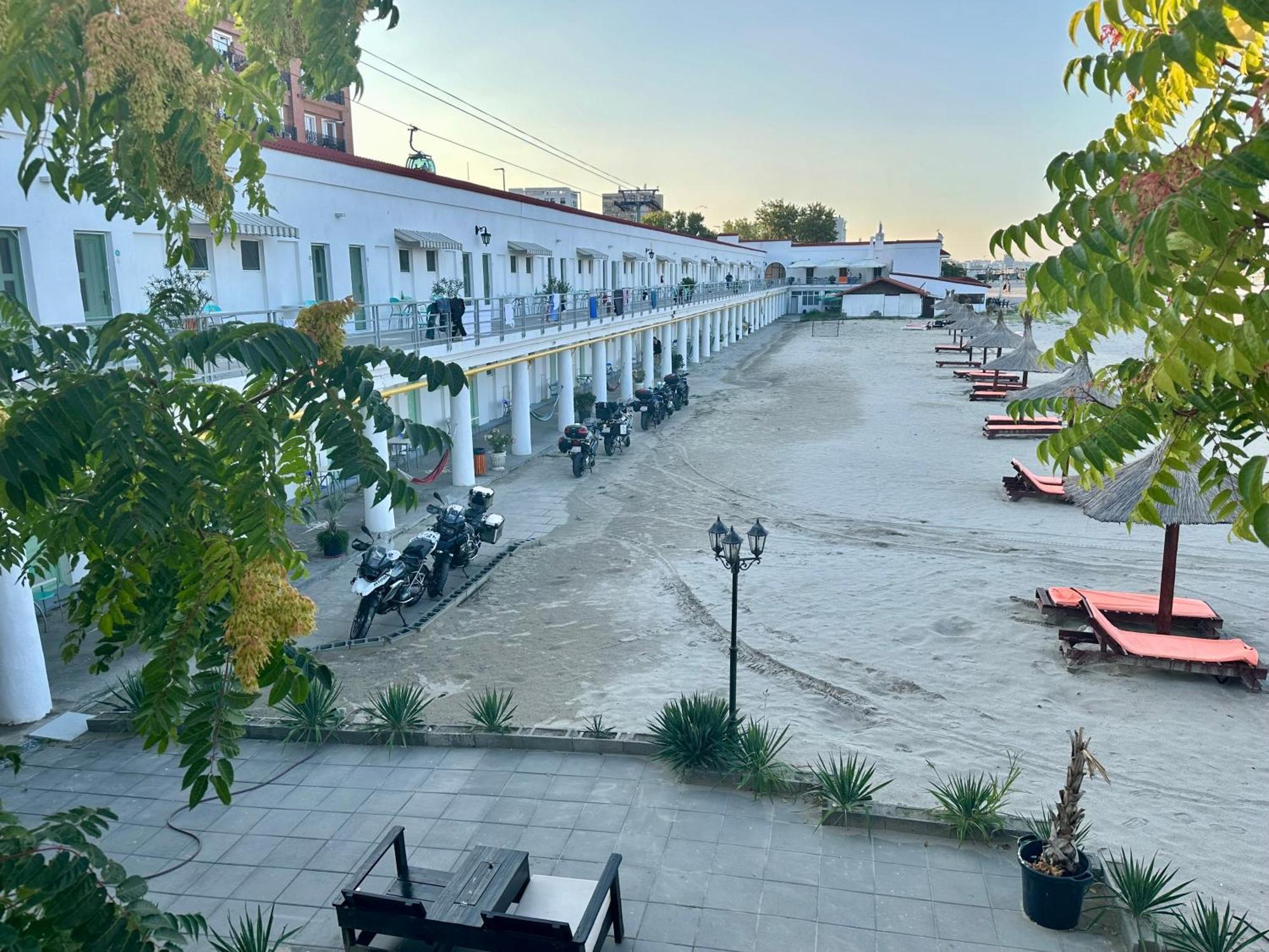 Hostel Cazino Nord Rooms Mamaia Exteriör bild