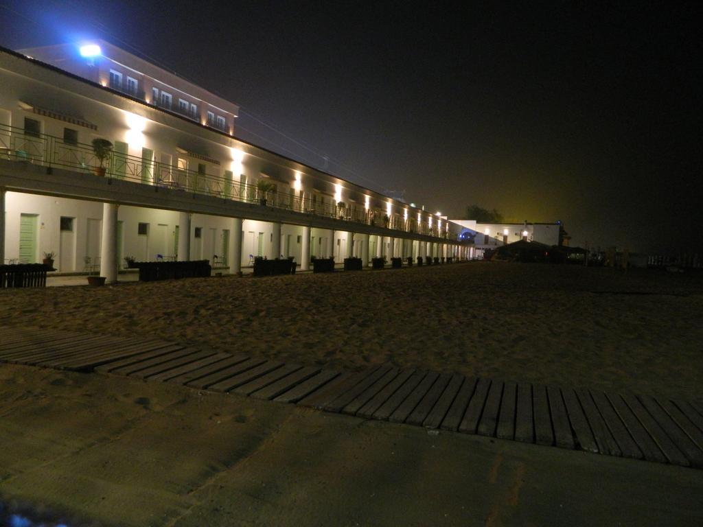 Hostel Cazino Nord Rooms Mamaia Exteriör bild